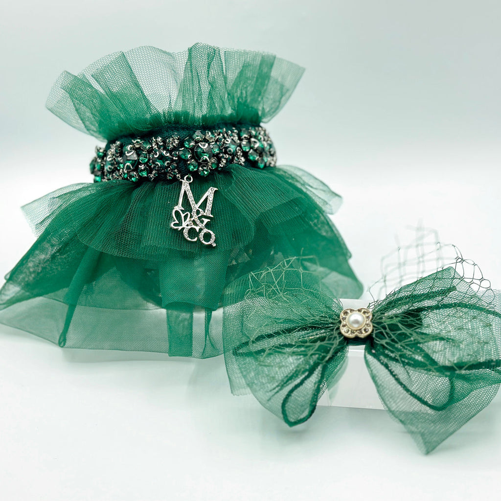 SIGNATURE: GREEN WITH ENVY