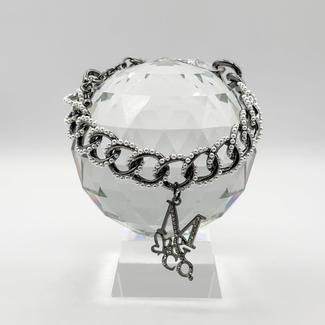 RUNWAY NECKLACE: SERAPHINA (GUN METAL FINISH)
