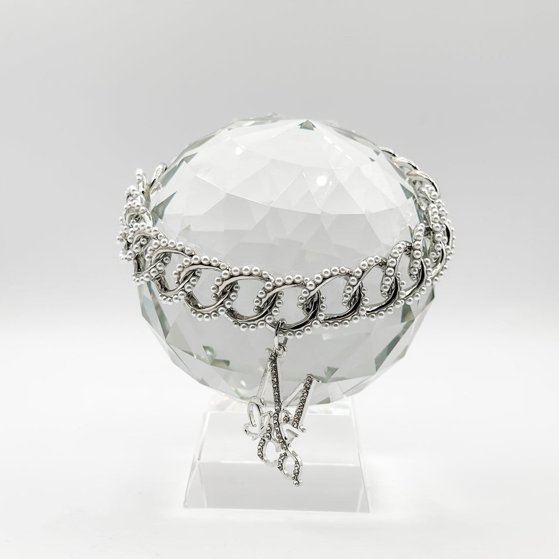 RUNWAY NECKLACE: PEARLFECTION (PLATINUM FINISH)