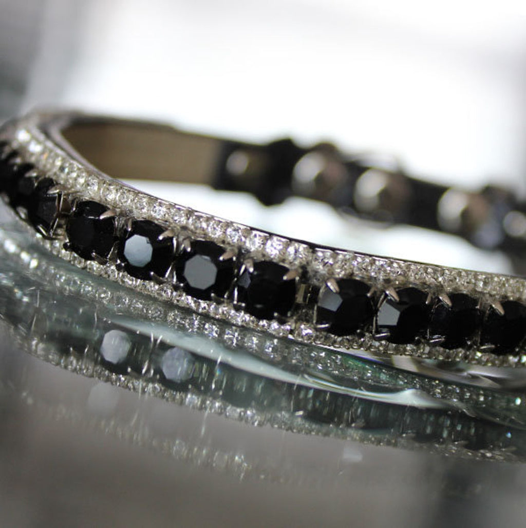 The Enchanted Onyx Jewel Collar